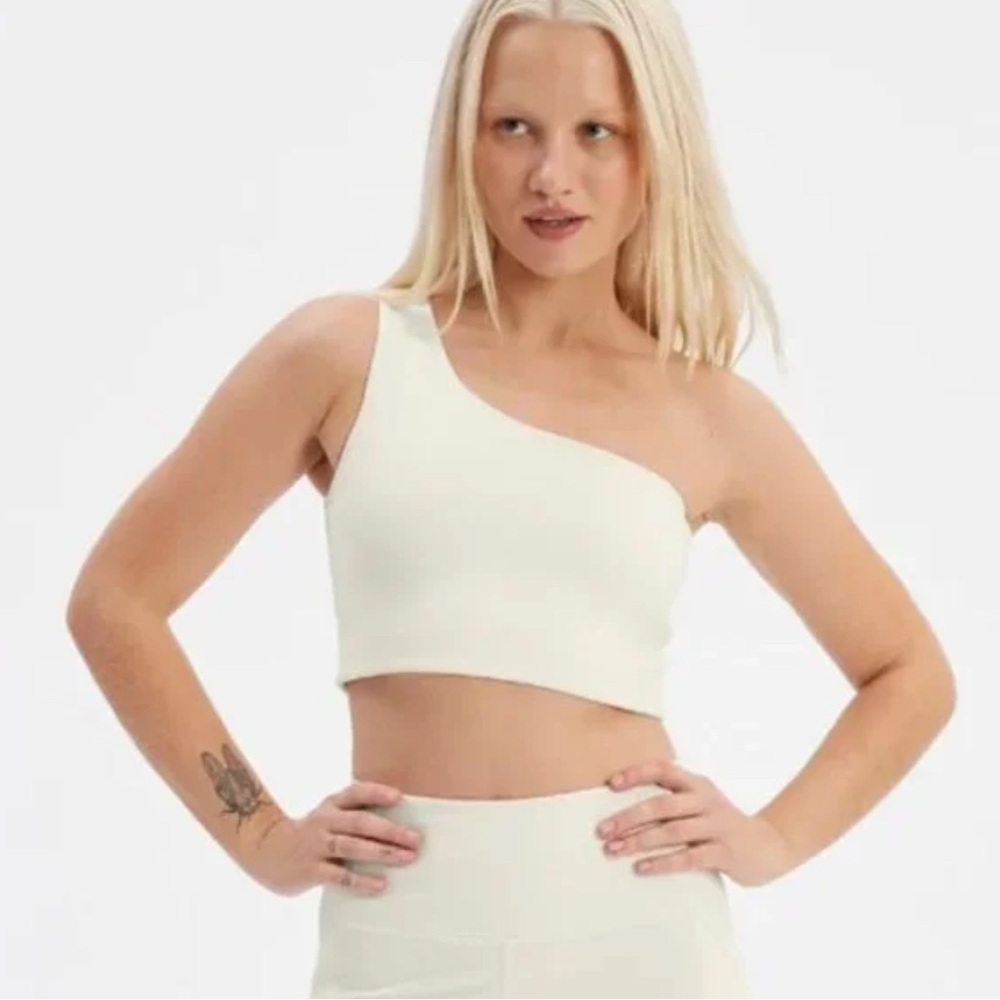 NWOT Girlfriend Collective One Strap Cream Bra
